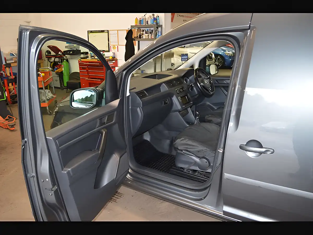 Used 2019 Volkswagen Caddy Trendline Indium Grey - Interior and Exterior details 19
