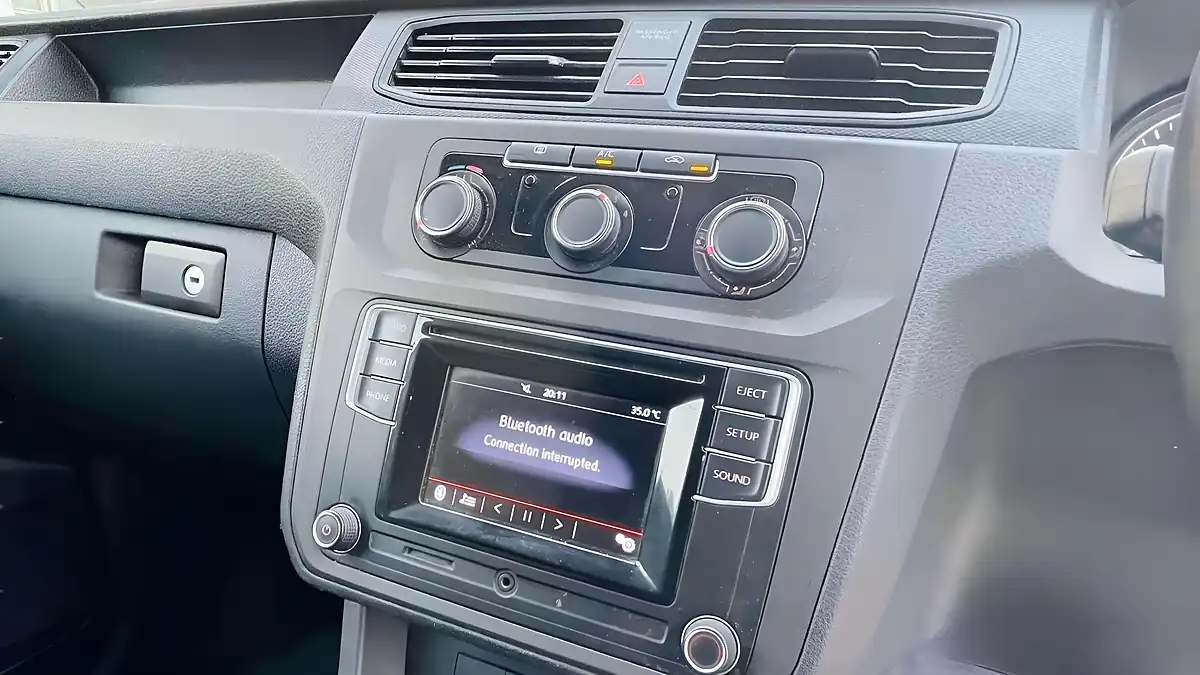 Used 2019 Volkswagen Caddy Trendline White - Interior and Exterior details 10