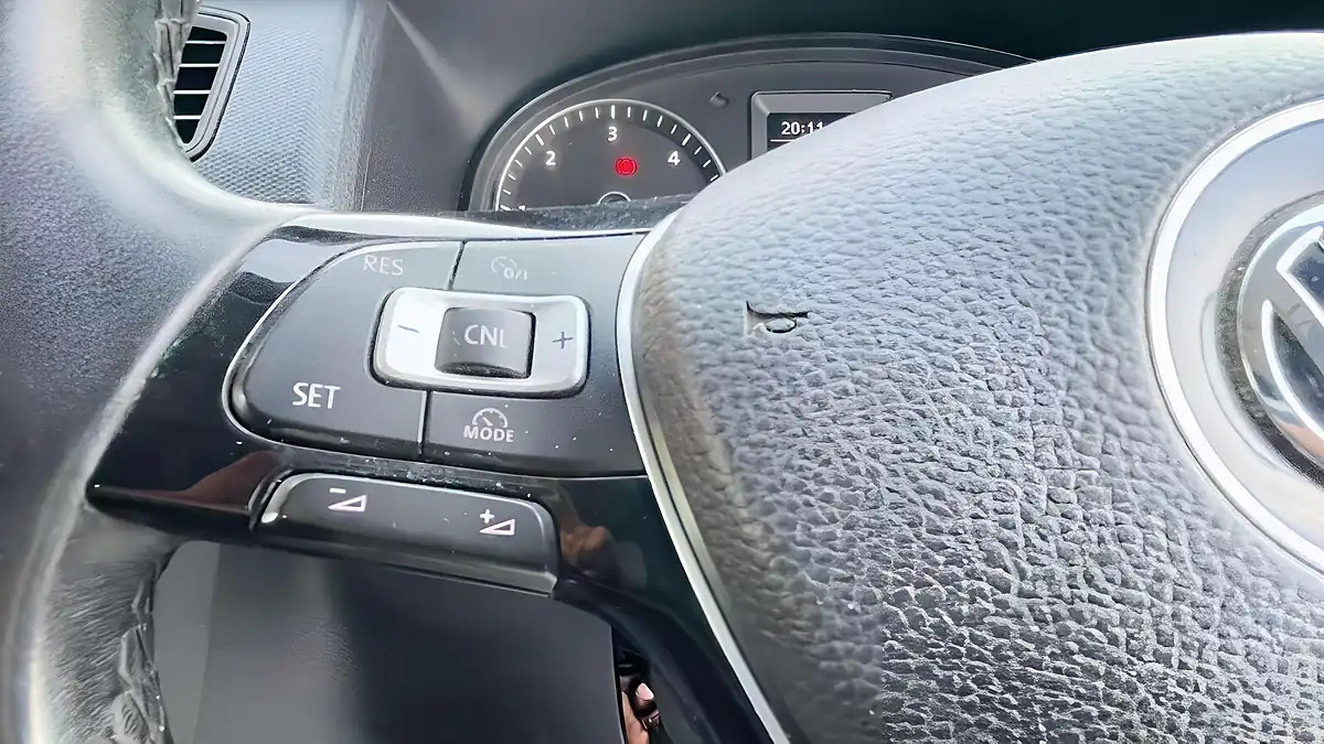 Used 2019 Volkswagen Caddy Trendline White - Interior and Exterior details 8