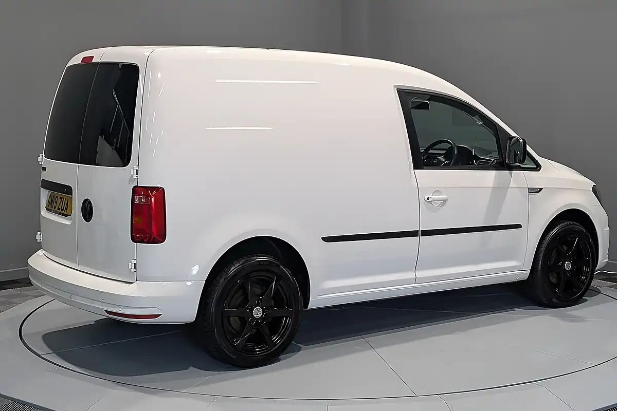 Used 2019 Volkswagen Caddy Trendline White - Interior and Exterior details 10