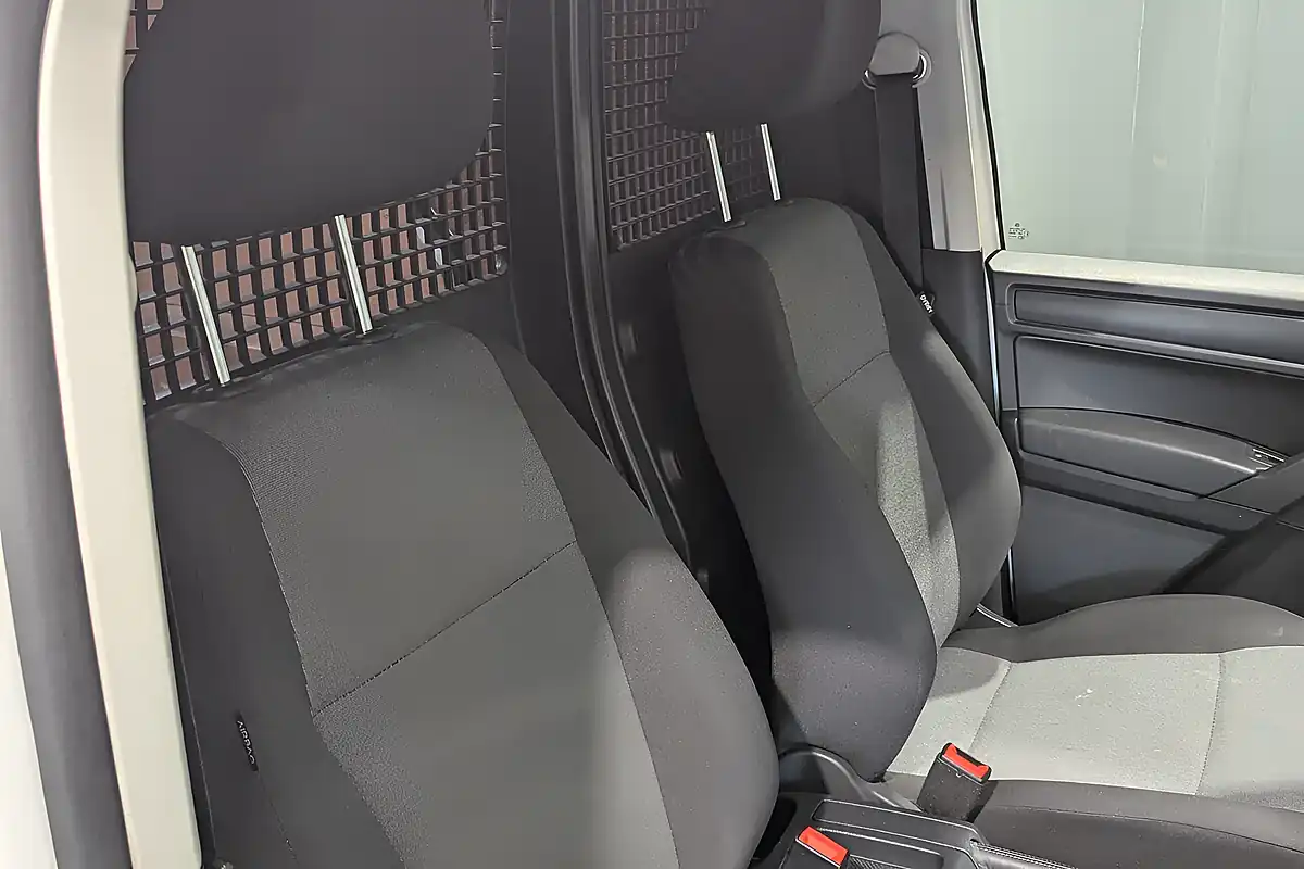Used 2019 Volkswagen Caddy Trendline White - Interior and Exterior details 16
