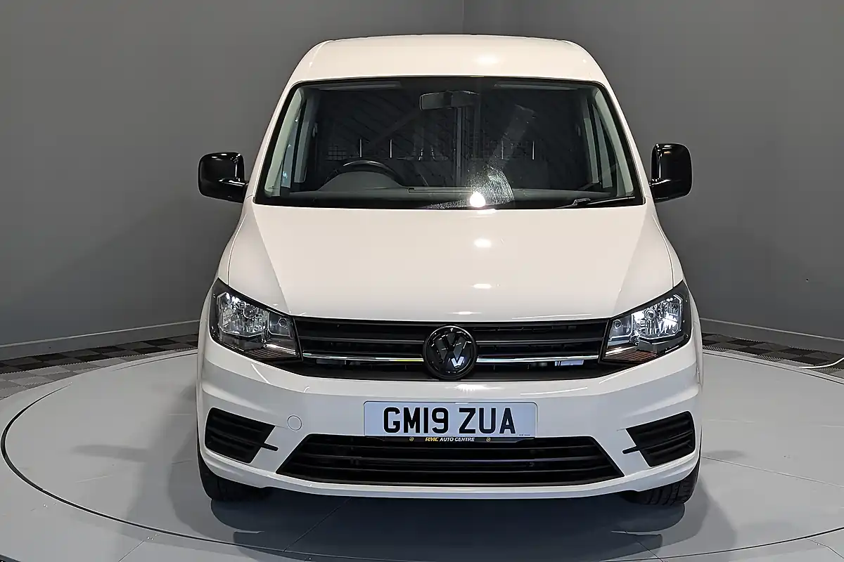 Used 2019 Volkswagen Caddy Trendline White - Interior and Exterior details 4
