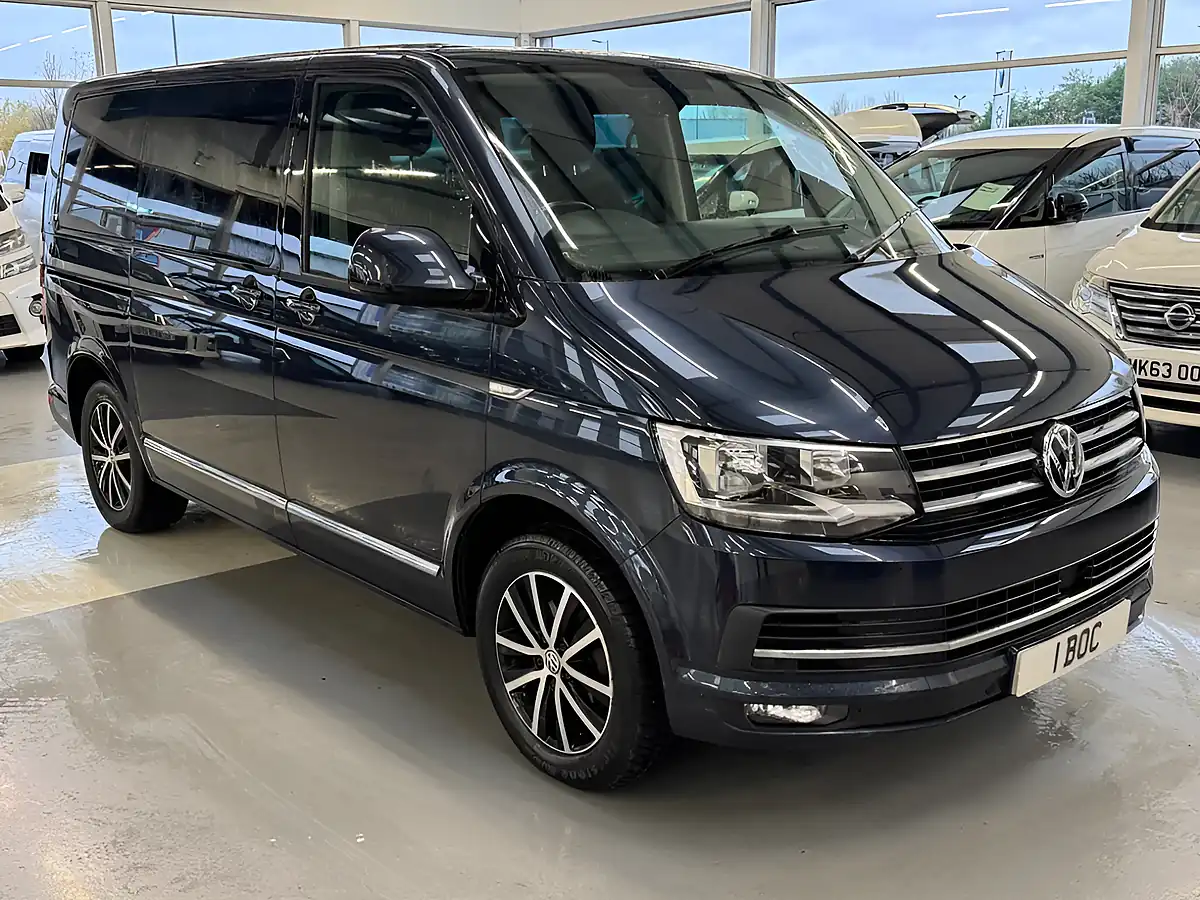 Used 2019 Volkswagen Caravelle Executive Blue - Front View