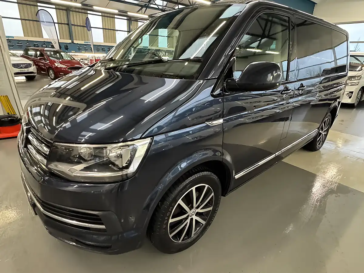 Used 2019 Volkswagen Caravelle Executive Blue - Interior and Exterior details 14