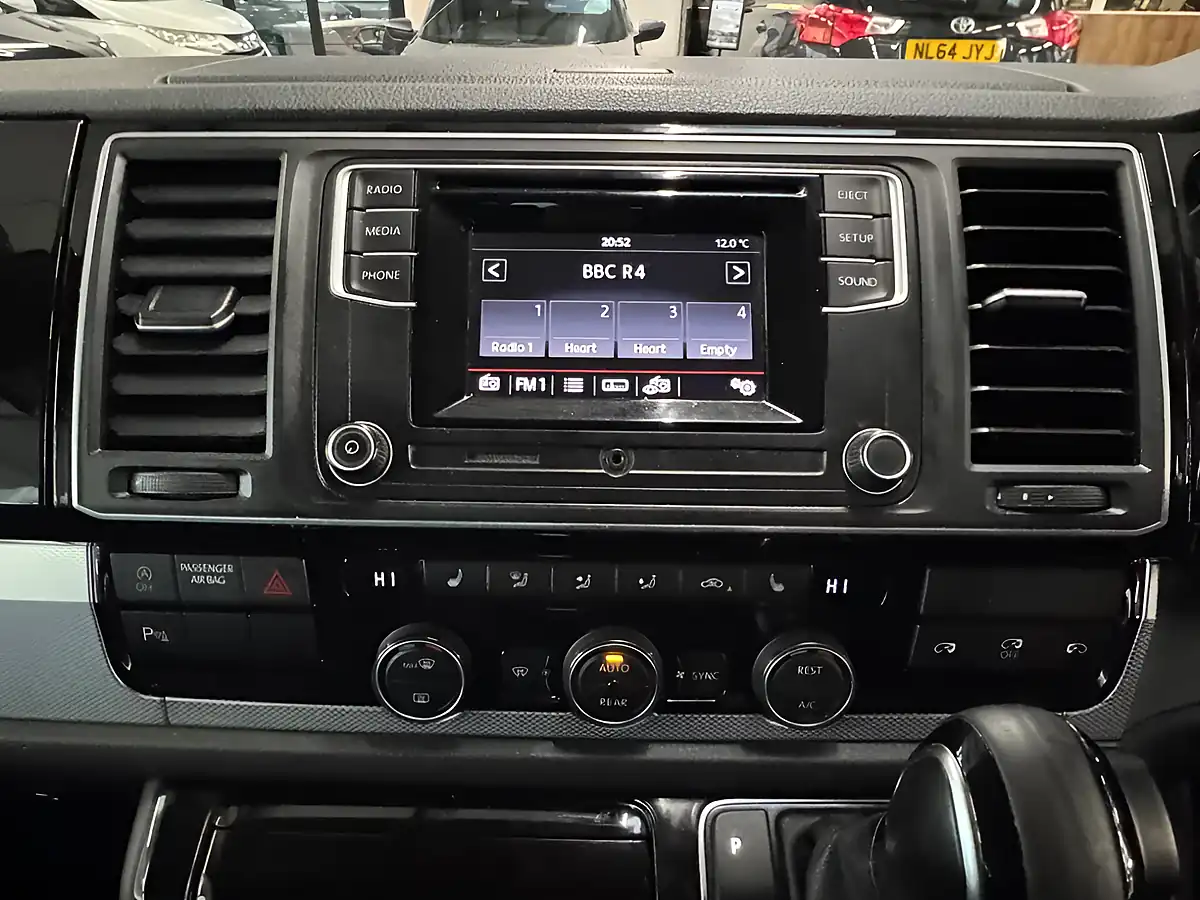 Used 2019 Volkswagen Caravelle Executive Blue - Interior and Exterior details 19
