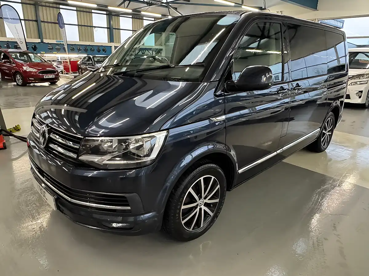 Used 2019 Volkswagen Caravelle Executive Blue - Interior and Exterior details 3