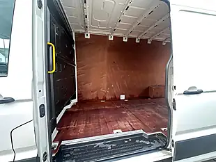 Used 2019 Volkswagen Crafter Startline White - Interior and Exterior details 14