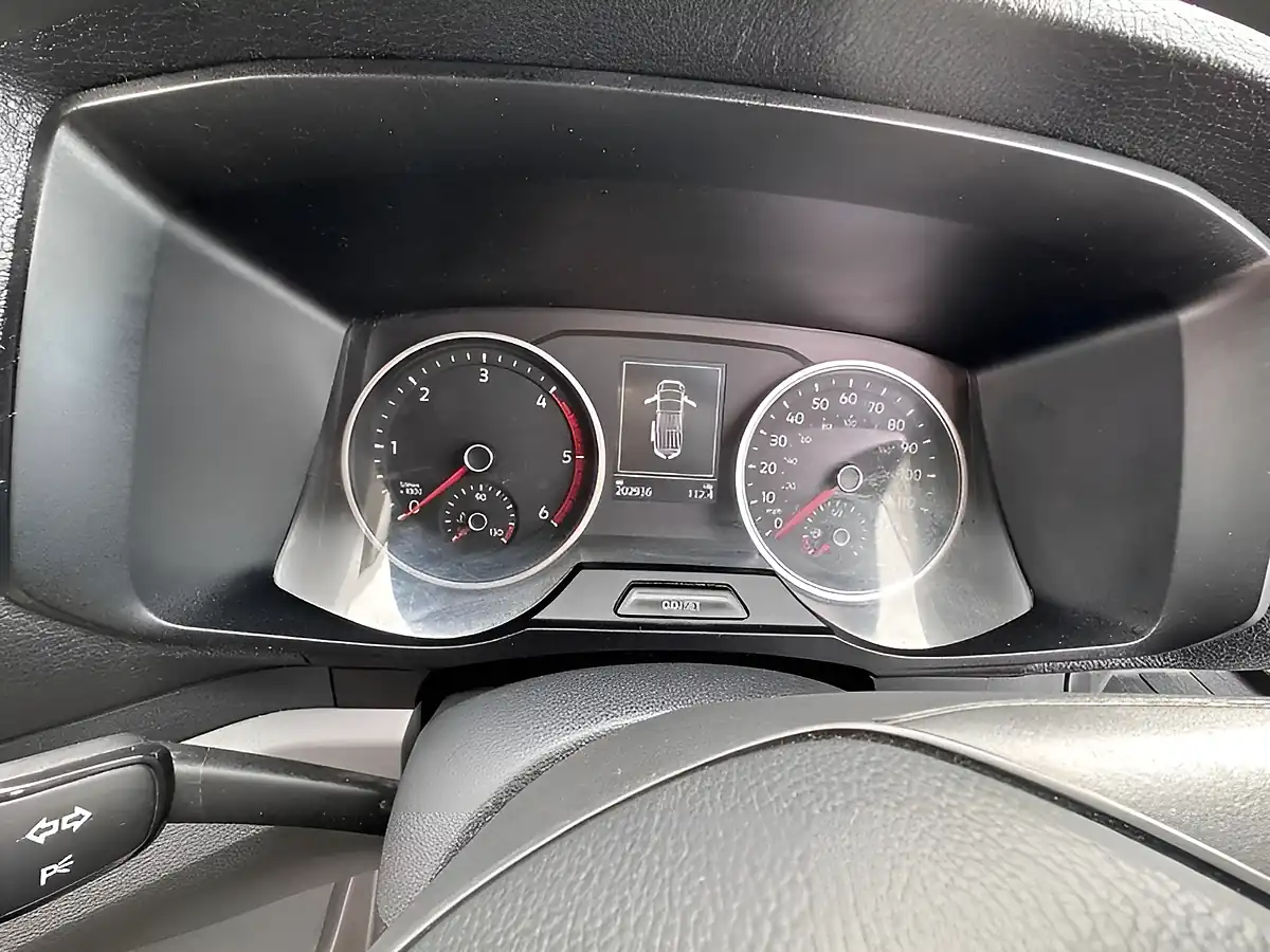 Used 2019 Volkswagen Crafter Startline White - Interior and Exterior details 9