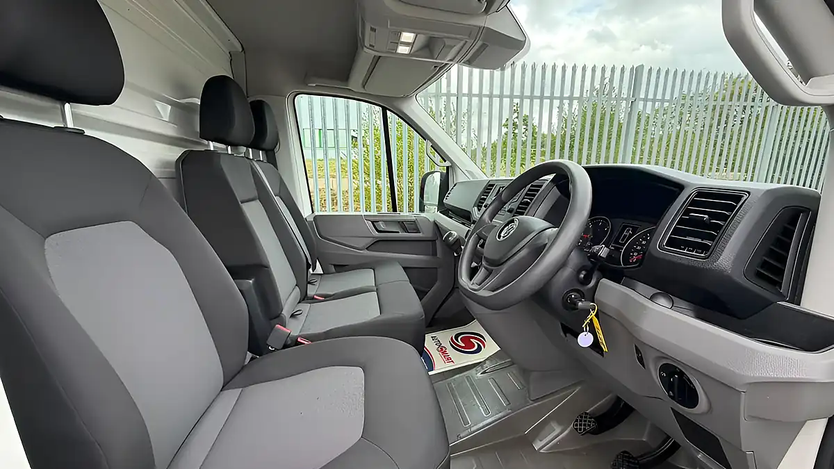 Used 2019 Volkswagen Crafter Startline White - Interior and Exterior details 14