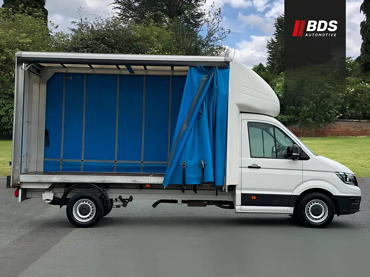 Used 2019 Volkswagen Crafter Startline White - Interior and Exterior details 3
