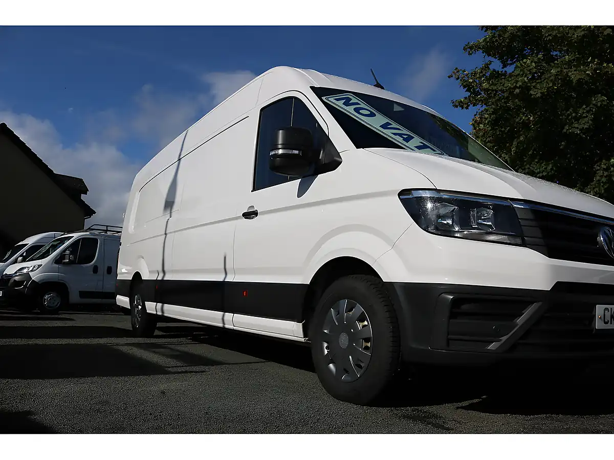 Used 2019 Volkswagen Crafter Startline White - Interior and Exterior details 11