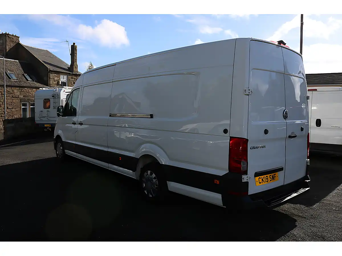Used 2019 Volkswagen Crafter Startline White - Interior and Exterior details 5