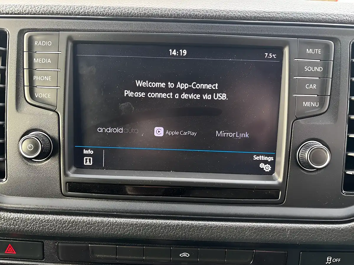 Used 2019 Volkswagen Crafter Trendline Maxi White - Interior and Exterior details 20
