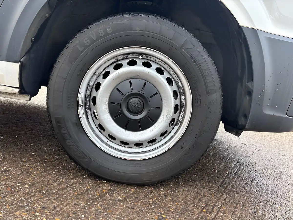 Used 2019 Volkswagen Crafter Trendline Maxi White - Interior and Exterior details 7
