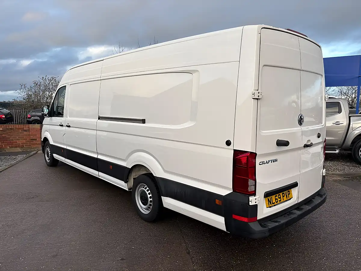 Used 2019 Volkswagen Crafter Trendline Maxi White - Interior and Exterior details 9