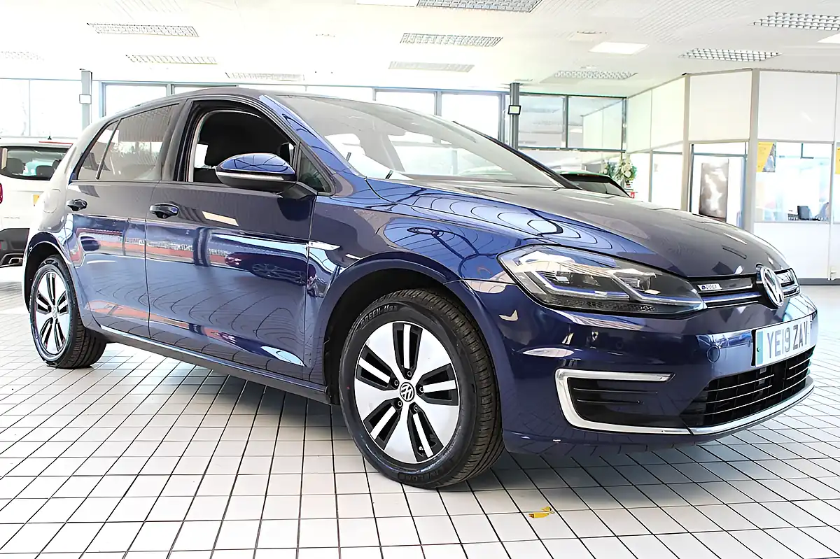 Used 2019 Volkswagen E-Golf Hatchback Atlantic Blue - Interior and Exterior details 10