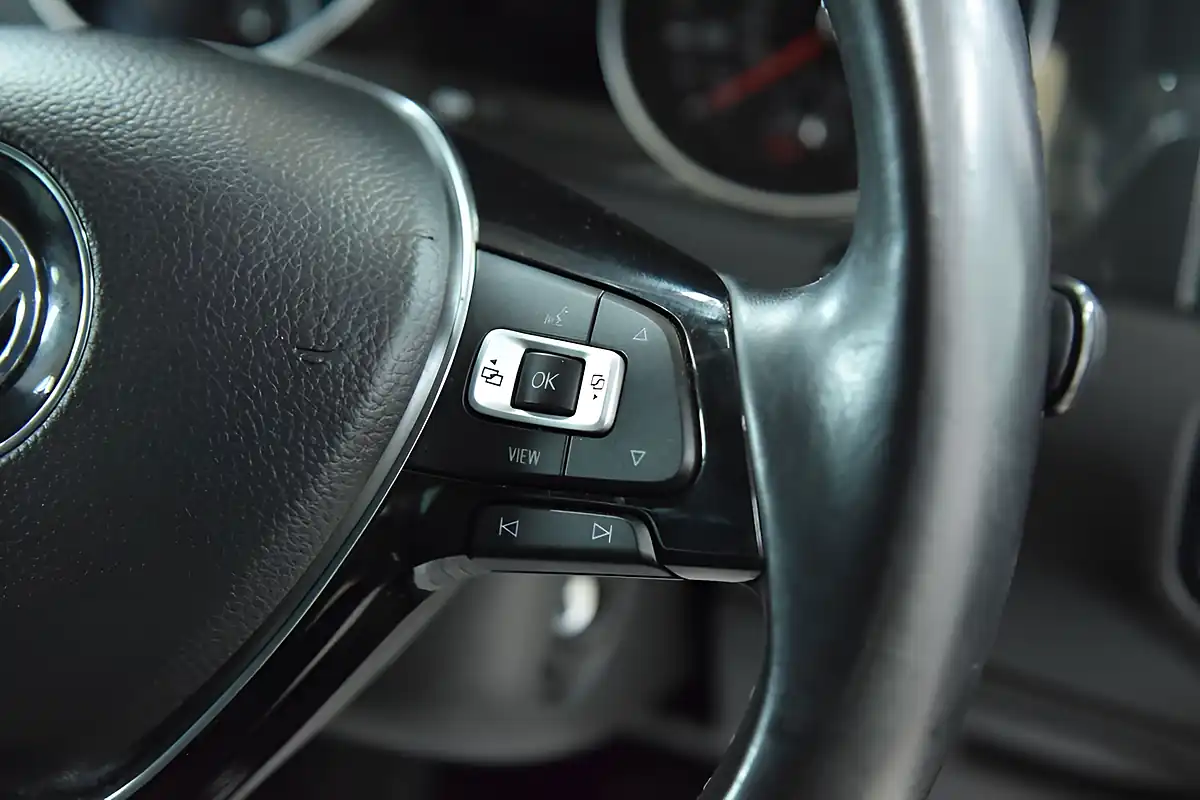 Used 2019 Volkswagen E-Golf Hatchback Black - Interior and Exterior details 11