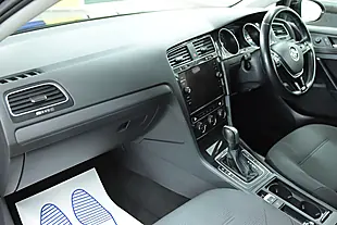 Used 2019 Volkswagen E-Golf Hatchback Black - Interior and Exterior details 16