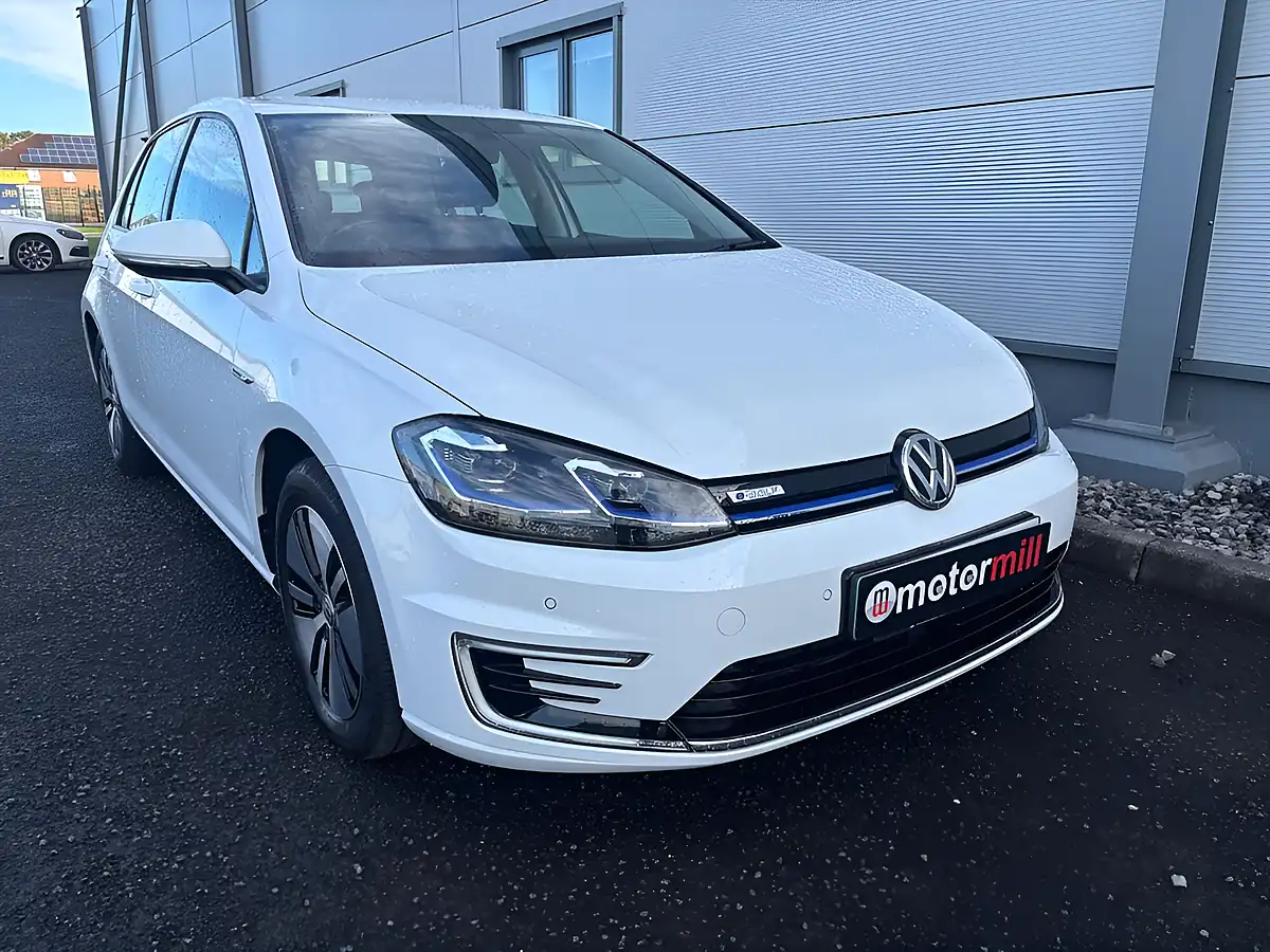 Used 2019 Volkswagen E-Golf Hatchback White - Interior and Exterior details 3