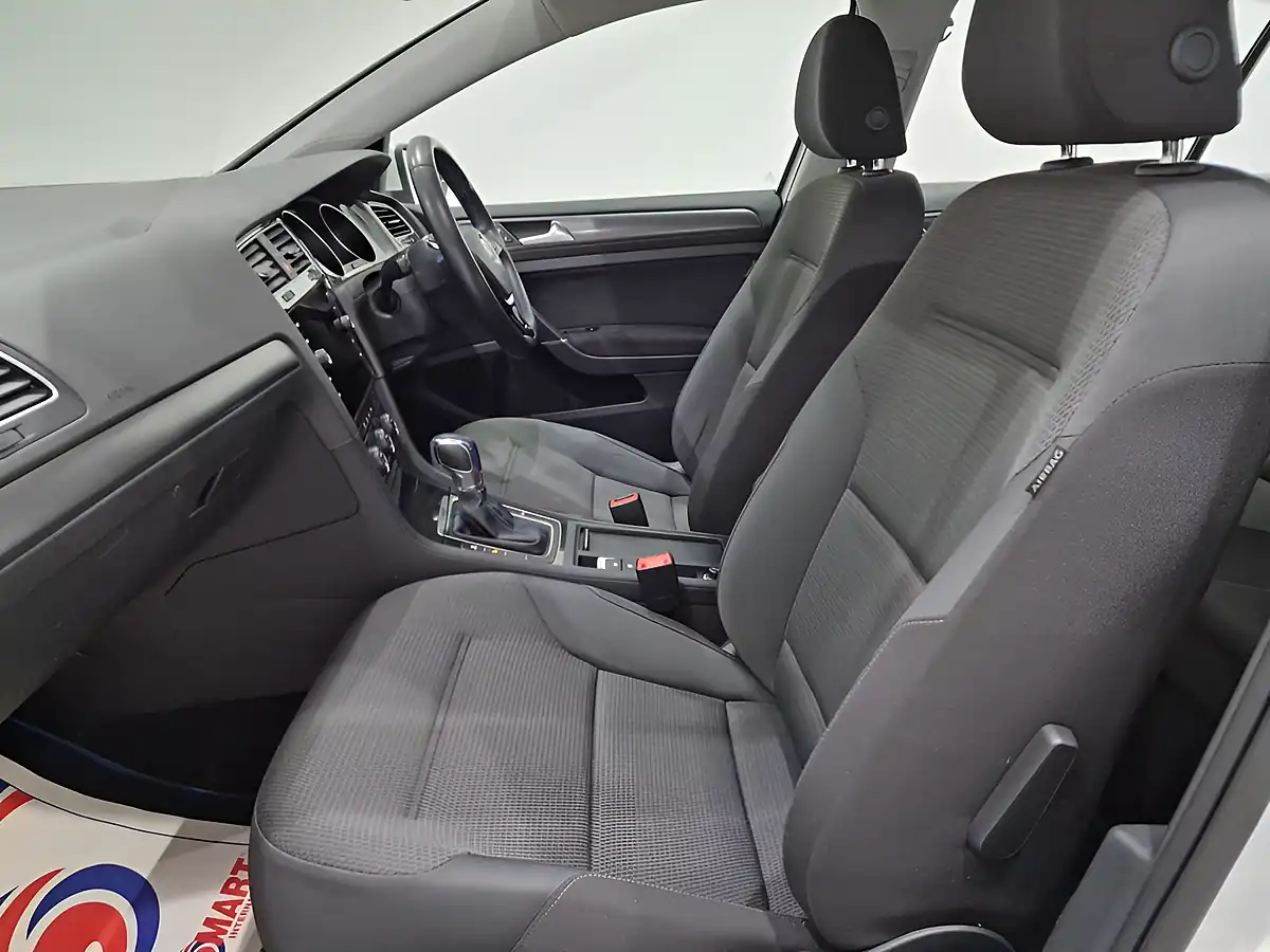 Used 2019 Volkswagen E-Golf White - Interior and Exterior details 14