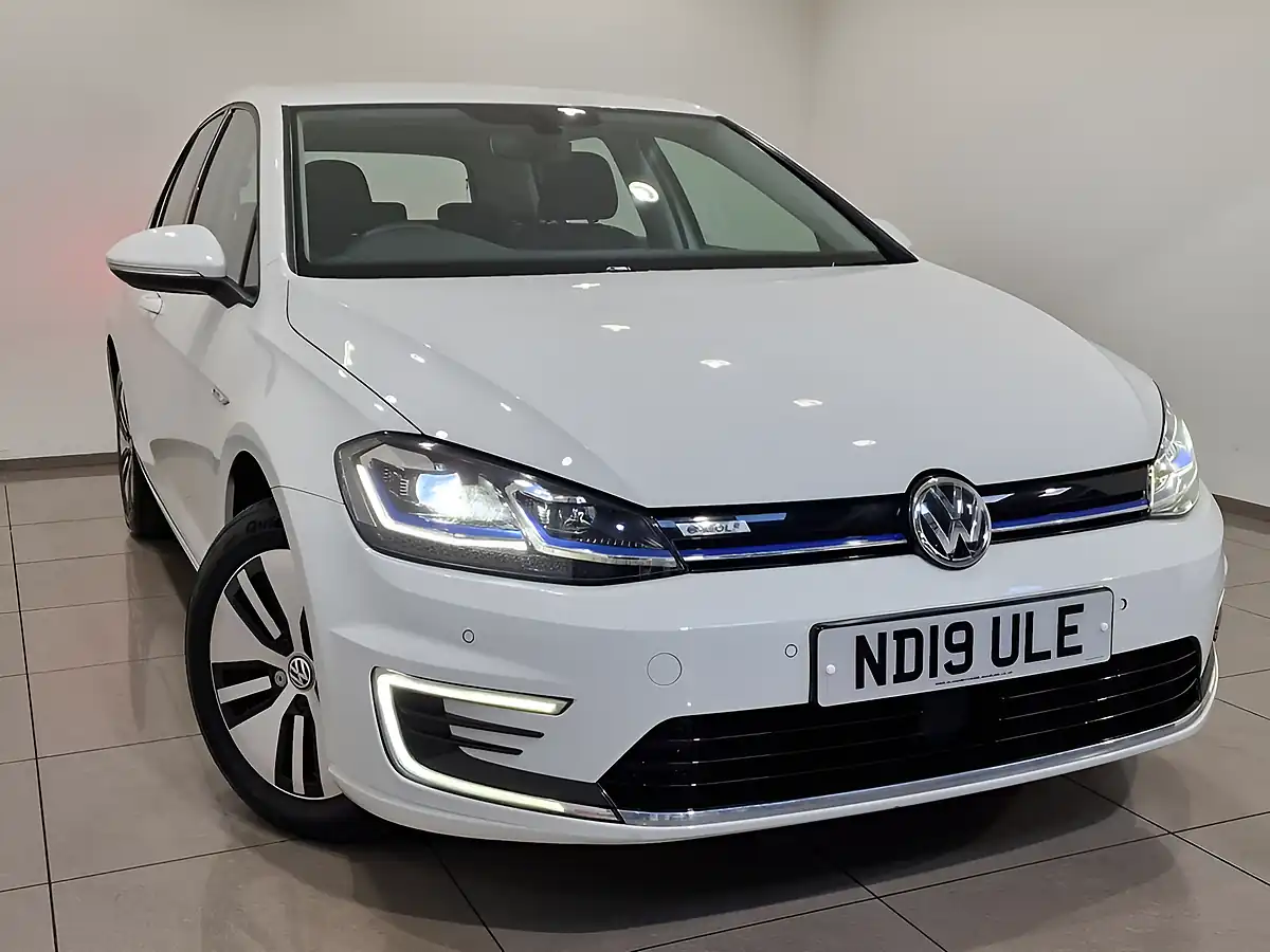 Used 2019 Volkswagen E-Golf White - Interior and Exterior details 8