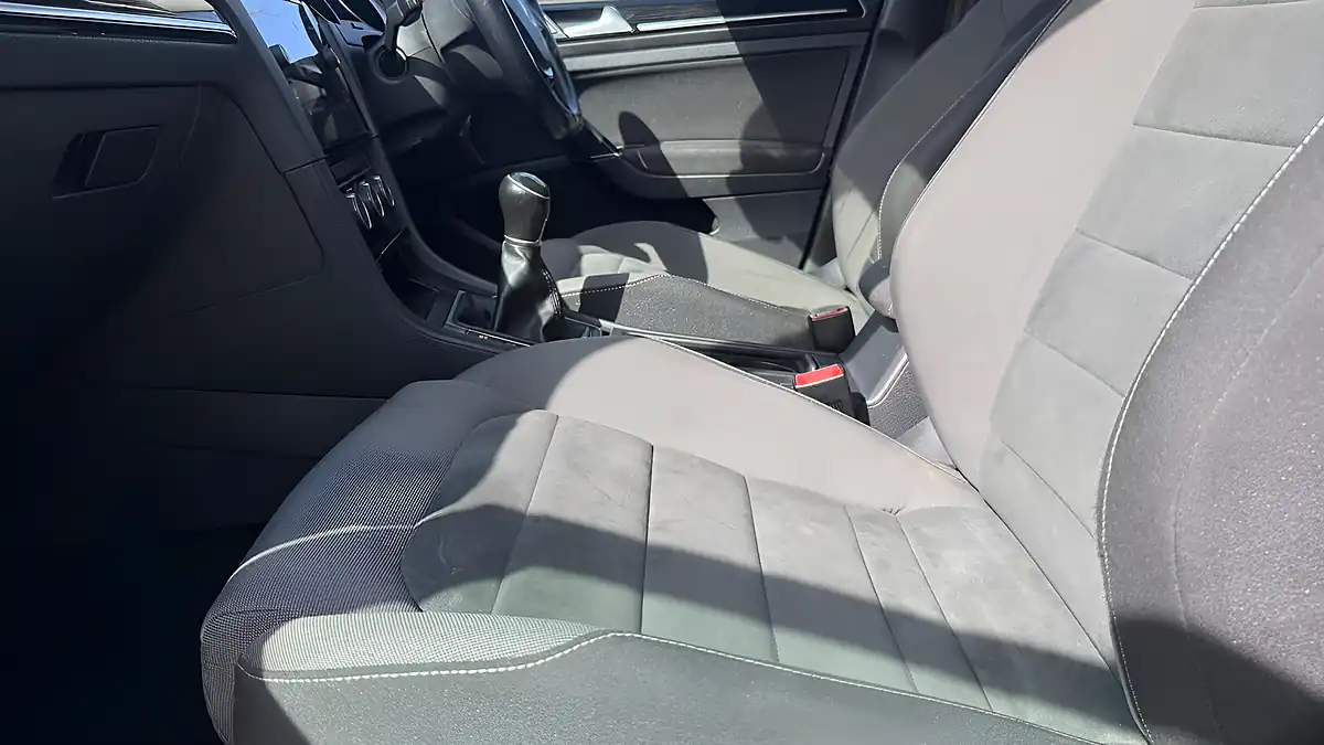 Used 2019 Volkswagen Golf GT Indium Grey Metallic - Interior and Exterior details 17