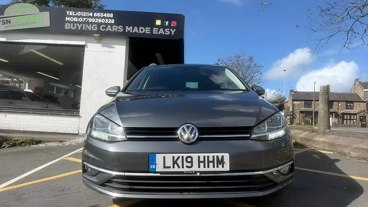 Used 2019 Volkswagen Golf GT Indium Grey Metallic - Interior and Exterior details 6