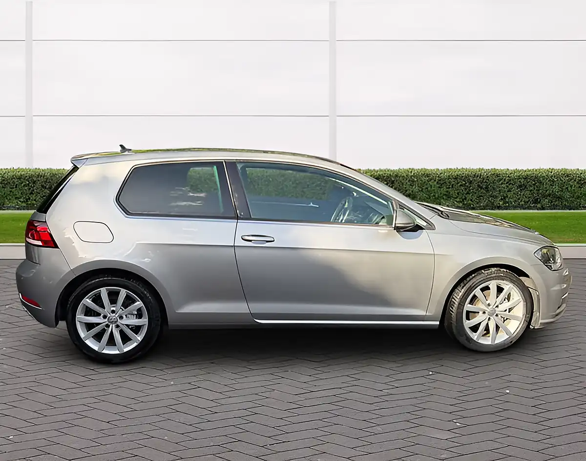 Used 2019 Volkswagen Golf GT Tungsten Silver - Interior and Exterior details 8