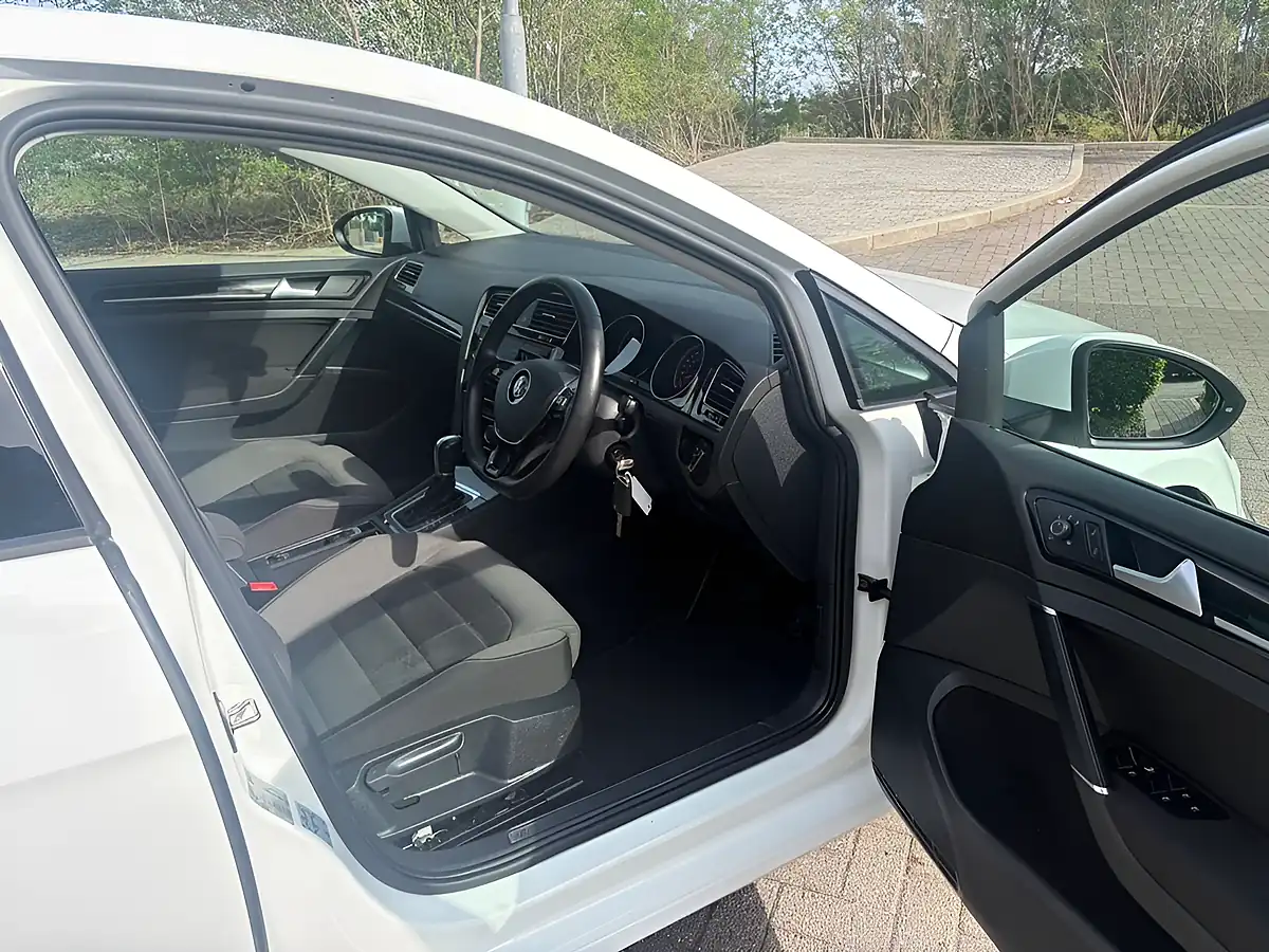Used 2019 Volkswagen Golf GT White - Interior and Exterior details 12