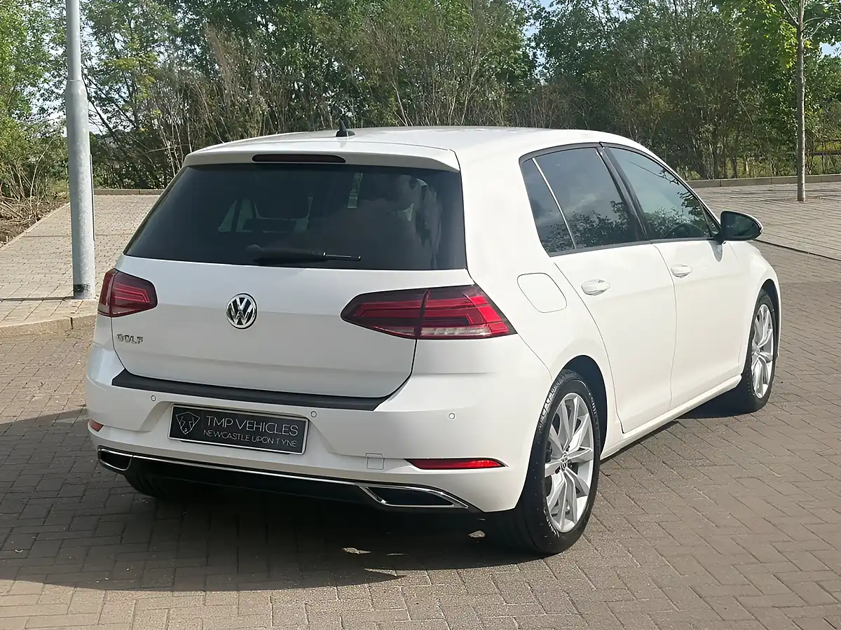 Used 2019 Volkswagen Golf GT White - Interior and Exterior details 4