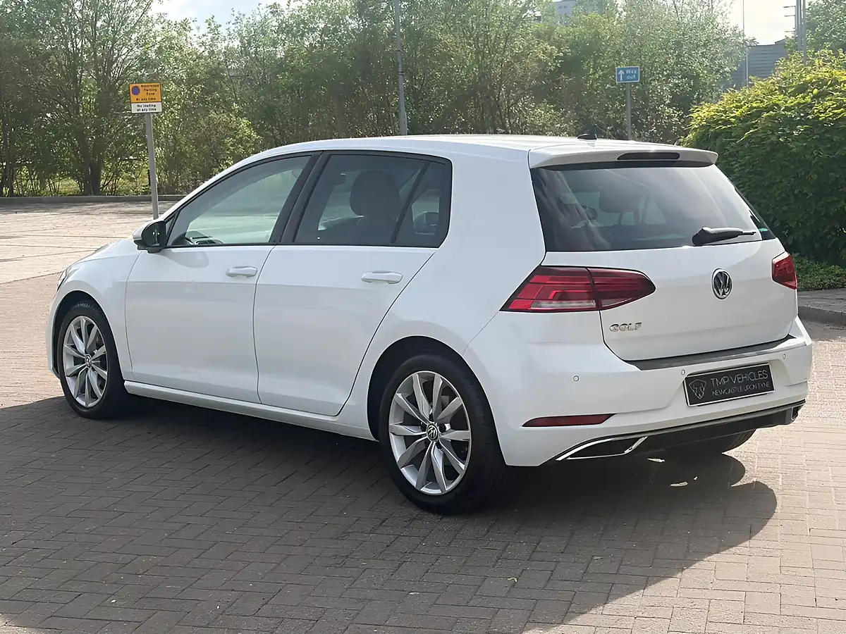 Used 2019 Volkswagen Golf GT White - Interior and Exterior details 9