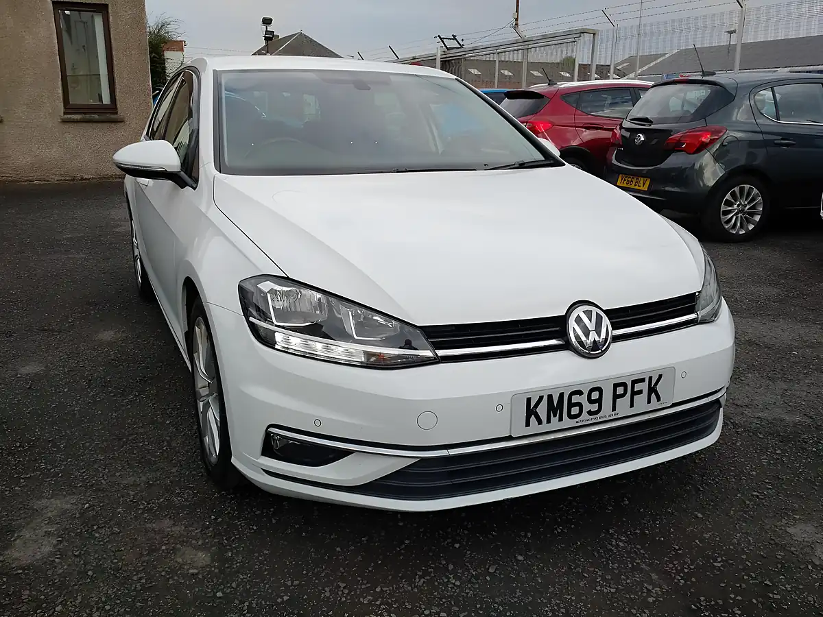 Used 2019 Volkswagen Golf GT White - Interior and Exterior details 10