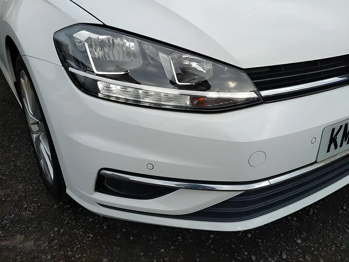 Used 2019 Volkswagen Golf GT White - Interior and Exterior details 11