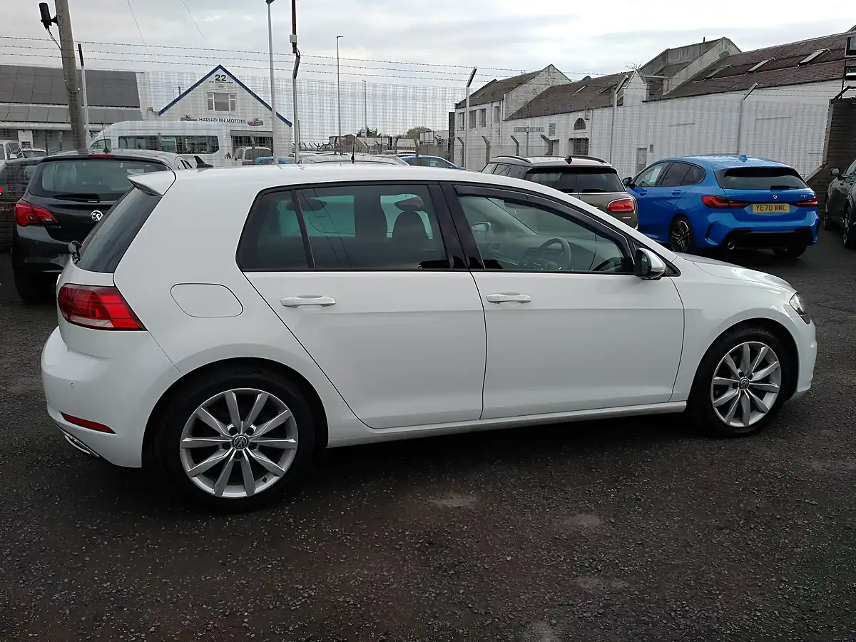 Used 2019 Volkswagen Golf GT White - Interior and Exterior details 7