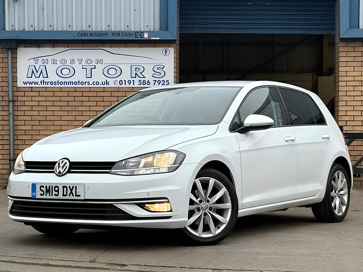Used 2019 Volkswagen Golf GT White - Interior and Exterior details 2