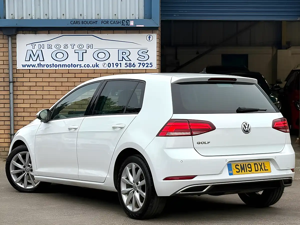 Used 2019 Volkswagen Golf GT White - Interior and Exterior details 3