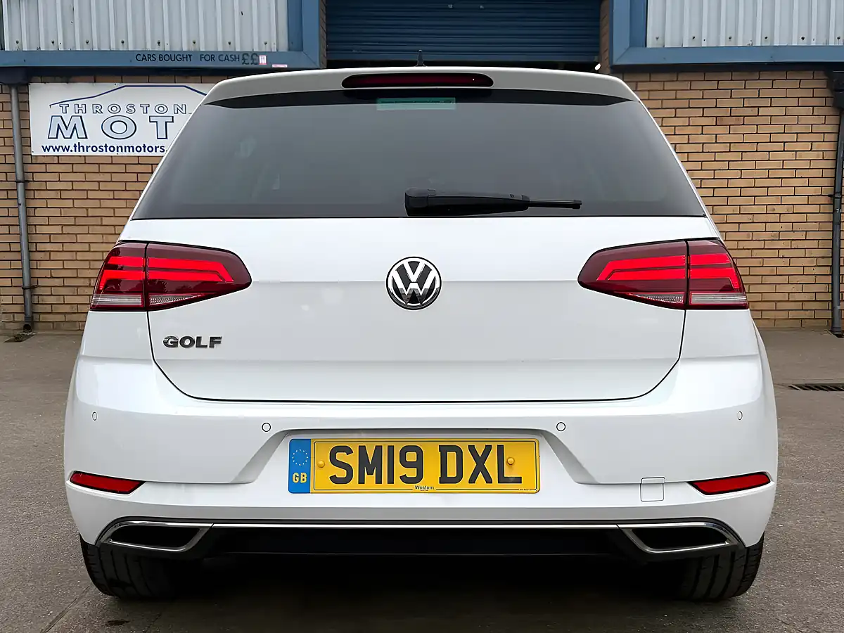 Used 2019 Volkswagen Golf GT White - Interior and Exterior details 8