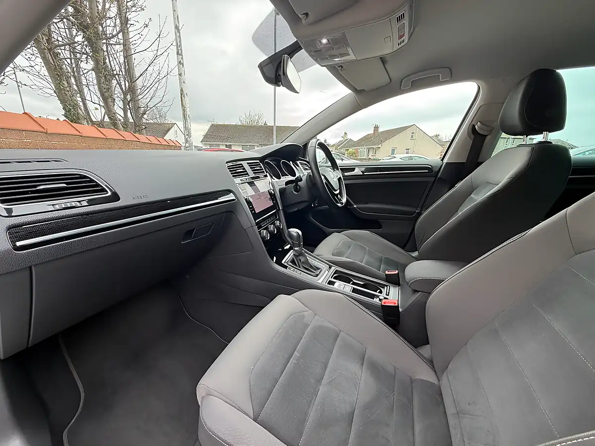 Used 2019 Volkswagen Golf GT White - Interior and Exterior details 13