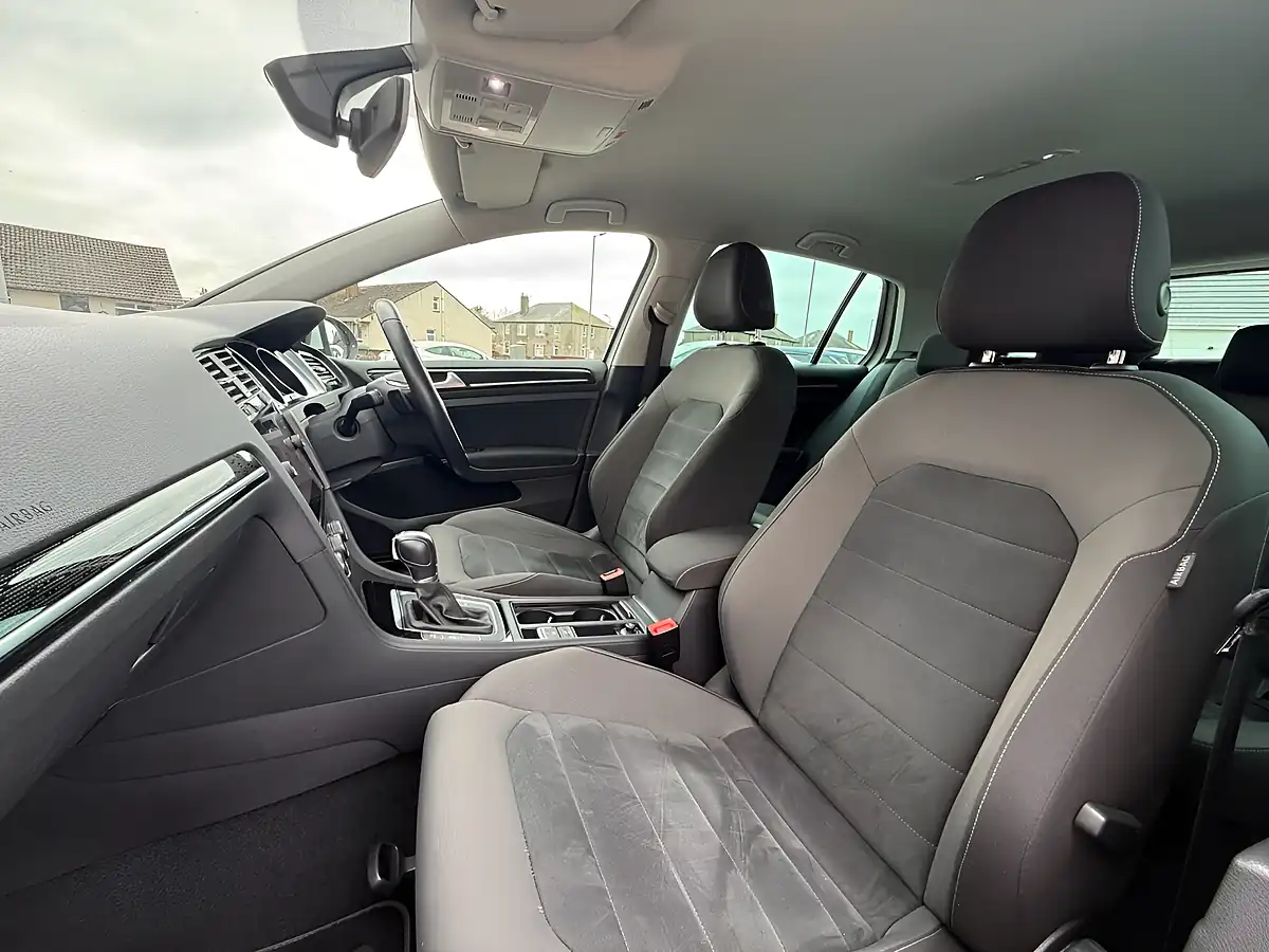 Used 2019 Volkswagen Golf GT White - Interior and Exterior details 14