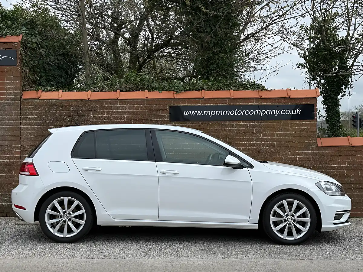 Used 2019 Volkswagen Golf GT White - Interior and Exterior details 3