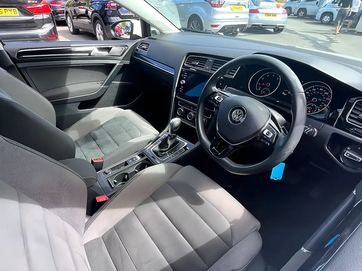 Used 2019 Volkswagen Golf GT White - Interior and Exterior details 11