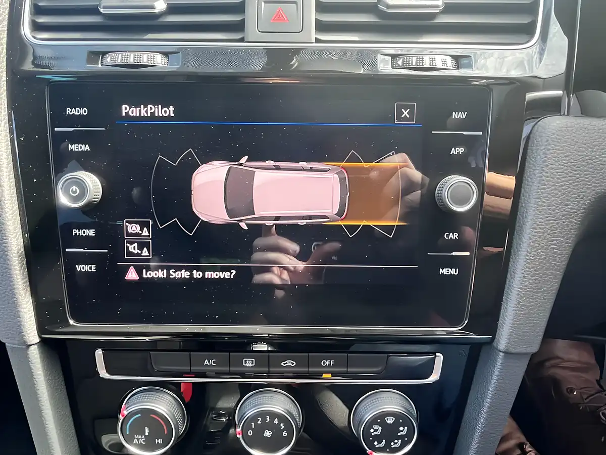 Used 2019 Volkswagen Golf GT White - Interior and Exterior details 17