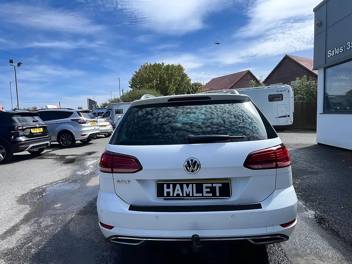 Used 2019 Volkswagen Golf GT White - Interior and Exterior details 4