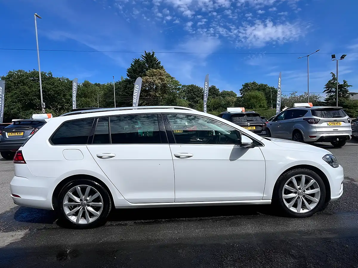 Used 2019 Volkswagen Golf GT White - Interior and Exterior details 6