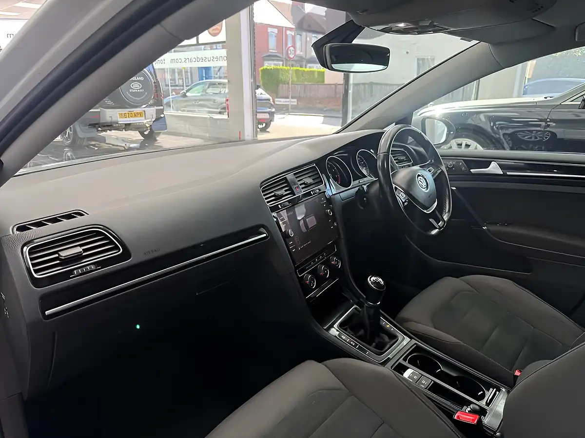 Used 2019 Volkswagen Golf GT White - Interior and Exterior details 13