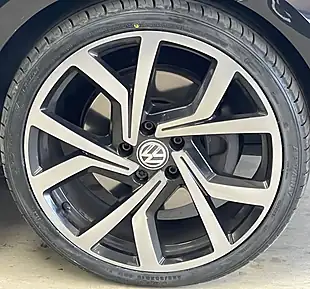 Used 2019 Volkswagen Golf Gtd Black - Interior and Exterior details 10