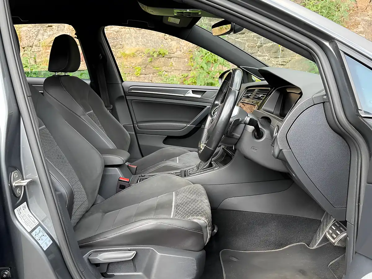 Used 2019 Volkswagen Golf Gtd Grey - Interior and Exterior details 12
