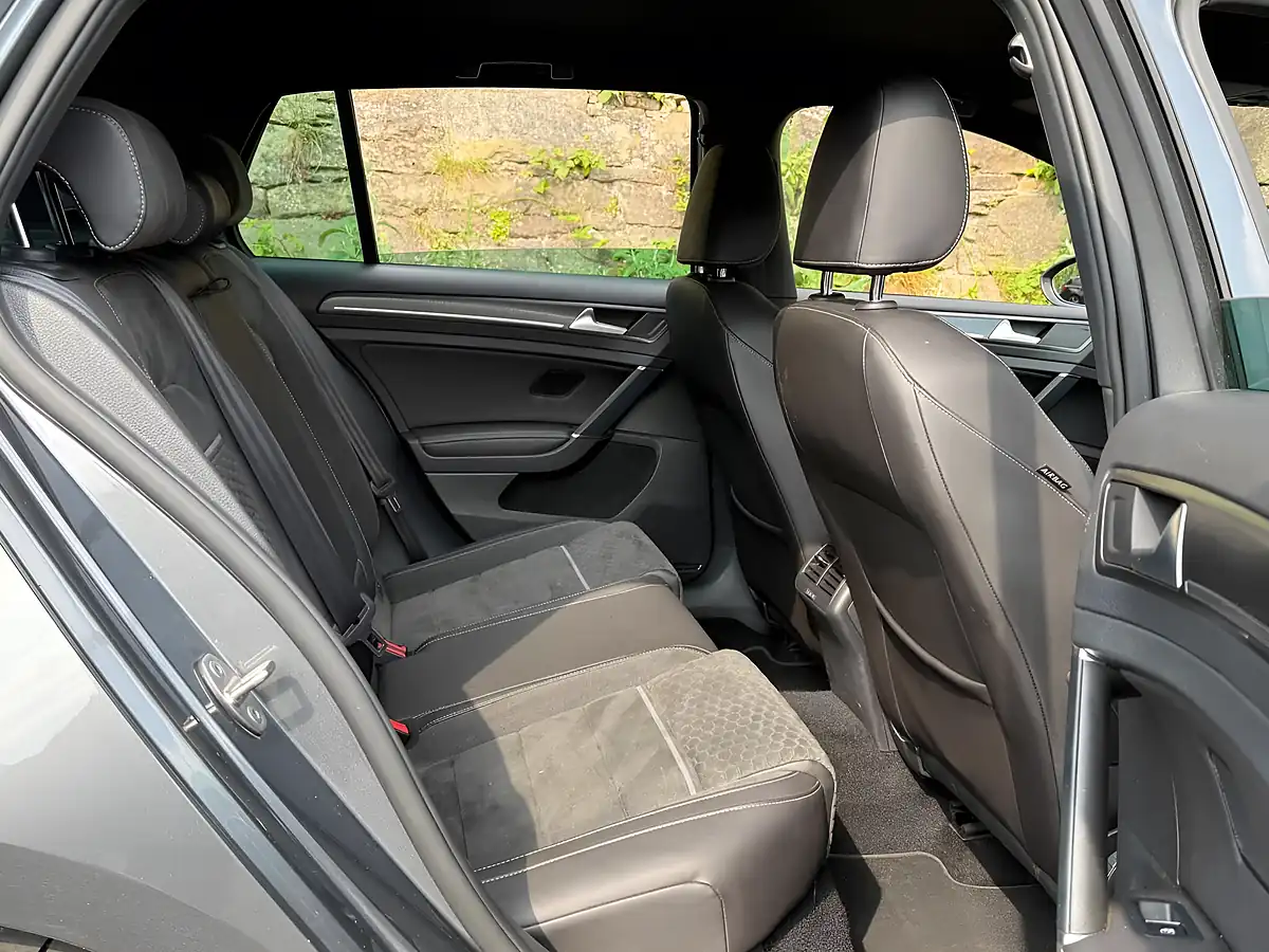 Used 2019 Volkswagen Golf Gtd Grey - Interior and Exterior details 13