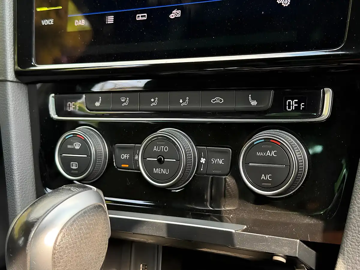 Used 2019 Volkswagen Golf Gtd Grey - Interior and Exterior details 8