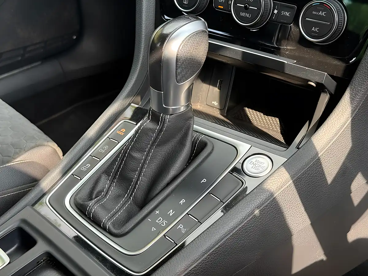 Used 2019 Volkswagen Golf Gtd Grey - Interior and Exterior details 9